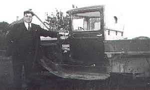 Morfar ved lastbilen ca 1938 - 300 pix