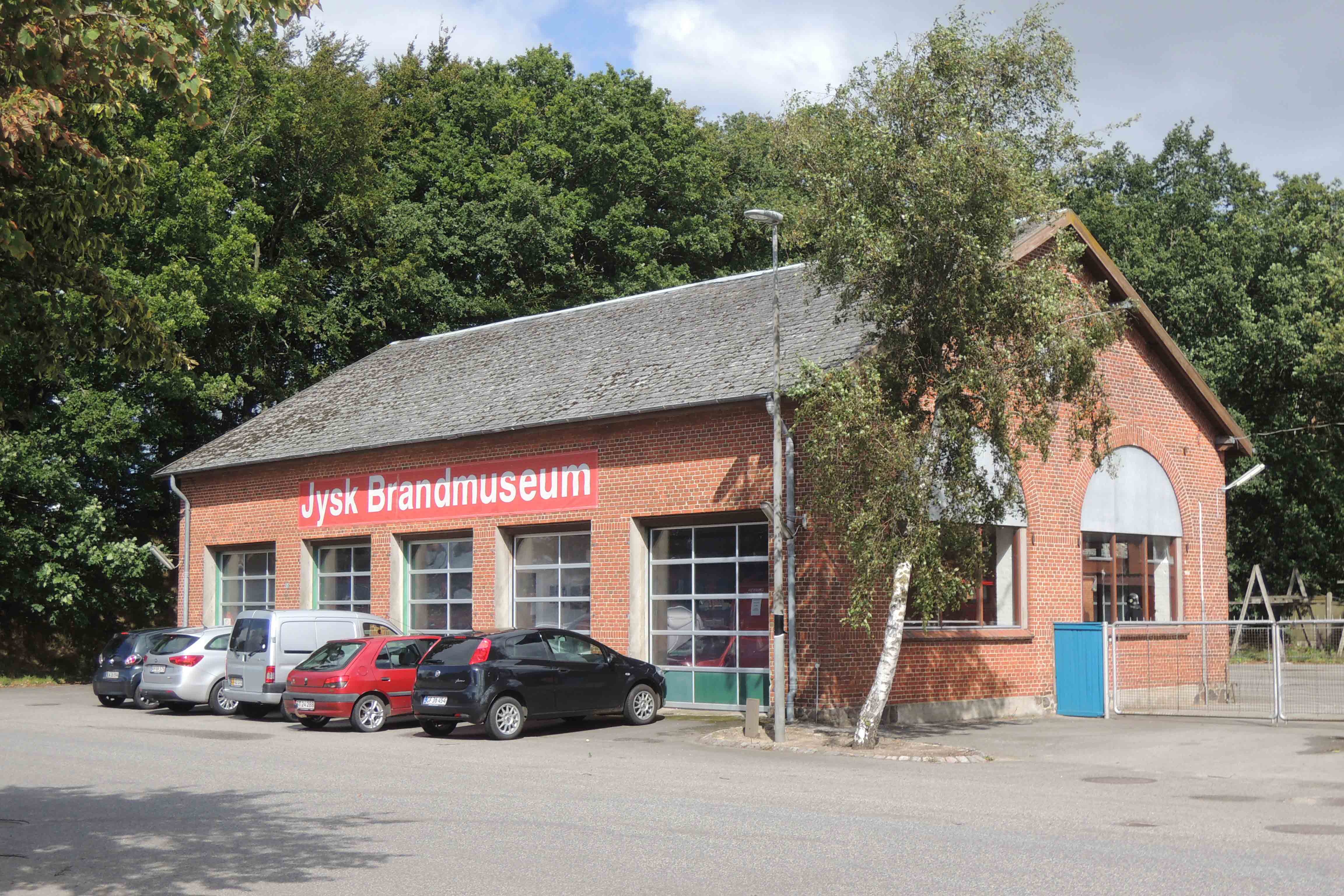 SKRJ-Jysk-Brandmuseum-garagen-ex-SKRJ remise  aug 2014